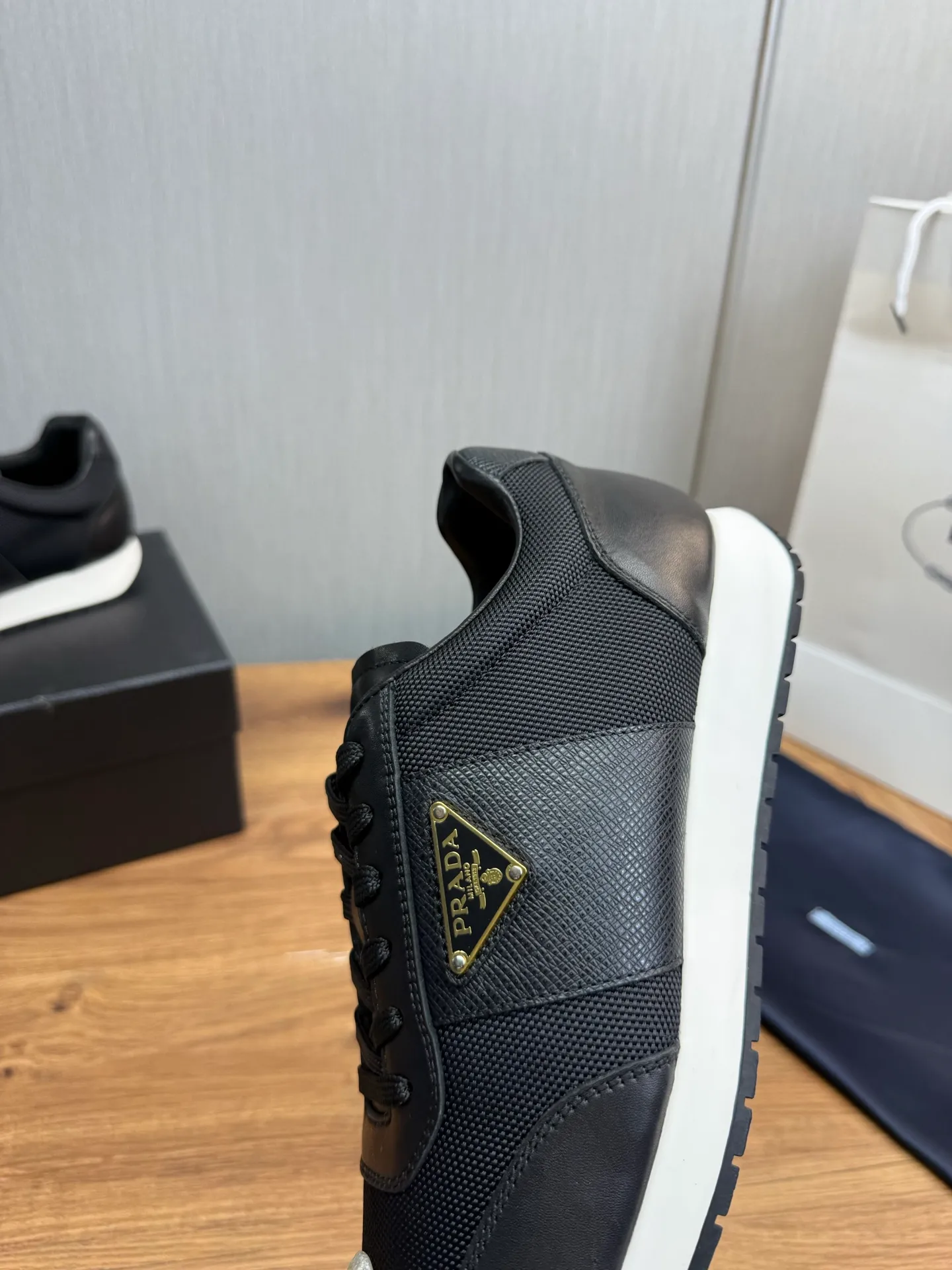 Men's shoes 💰760💰 [PRADA] New models synchronized with the official website, high-quality shipments ✔️Best sellers🔥 Original cowhide with mesh surface + cowhide lining, 1🆚1 replica, original bottom, 38-45 (men's 45 is custom-made and cannot be returned)